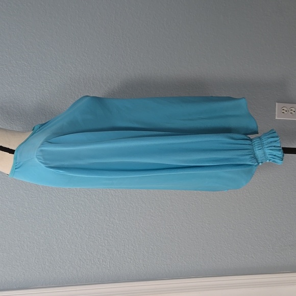 KOBI HALPERIN Miley VNeck Silk Long Sleeve Blouse Aqua Ruffled Cuffs Size MEDIUM - Picture 7 of 10